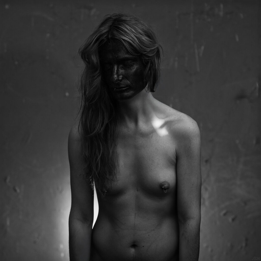 conceptual fine art portrait exploring body transformation – Morphosis series by Jan Škop
